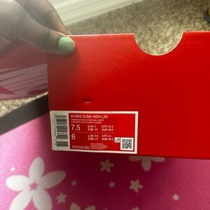 Women’s sneakers